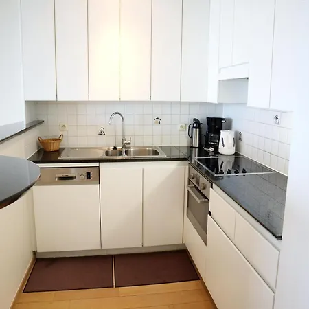 In Near The Lejlighed *